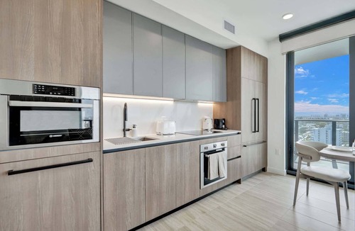 North Beach Condo | Ocean Air & Luxury | 14th-Floor 3BR/2BA & Pool