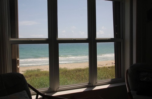 Hutchinson Island South Condo | Ocean Front Condo on Hutchinson Island with Fantastic Beach Views and Access