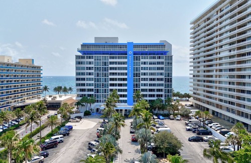 Bermuda Riviera Apartment | Ocean Front Property Room