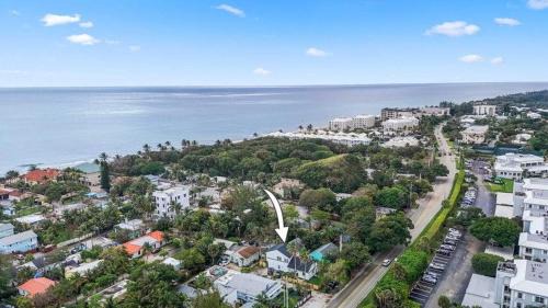 Briny Breezes House | Ocean Ridge Retreat B