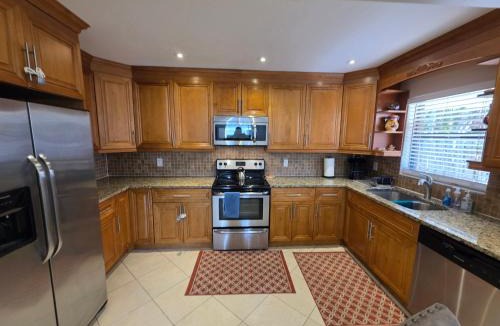 Lantana House | OCEAN VACATION BREEZE