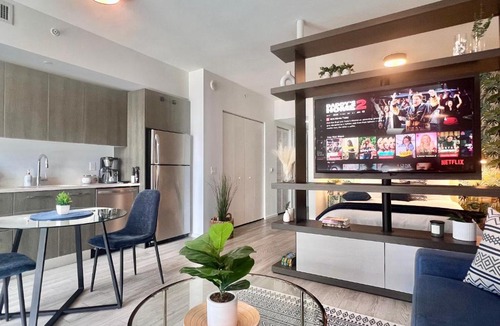 Downtown Miami Apartment | Ocean View Downtown Miami - Rooftop Pool & Resort Amenities
