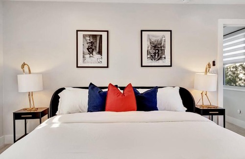 Poinsettia Heights Apartment | Oceana @ Casa Del Sol