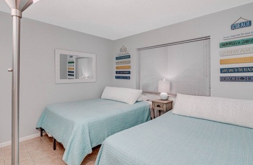 Juno Beach Condo | Oceanfront Condo on the beach 2bed 2ba renovated ocean views heated pool hot tub