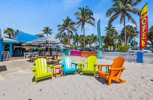 Fort Pierce Apartment | Oceanfront Inn Room #8 - Partial Ocean View - King Bed