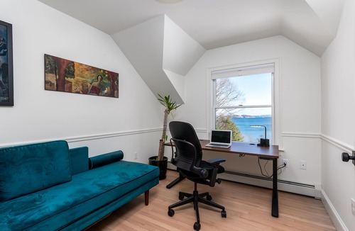 Falmouth Foreside House | Oceanfront - Luxury Modern Home - Heated Pool & Hot Tub - 10 min to Old Port