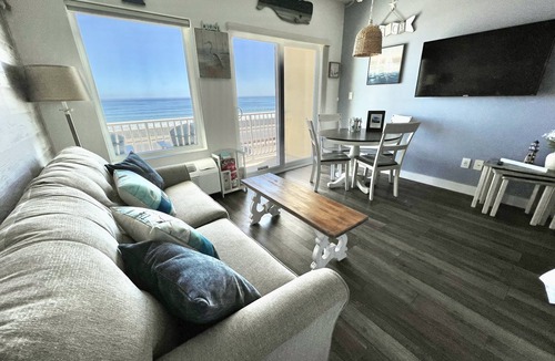 Hampton Condo | Oceanfront, private balcony, stunning panoramic views of the Atlantic