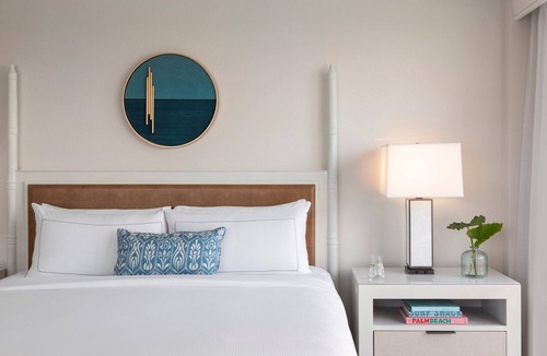 Singer Island Hotel | Oceanfront Retreat | 1 Unit | Onsite Pool & Dining
