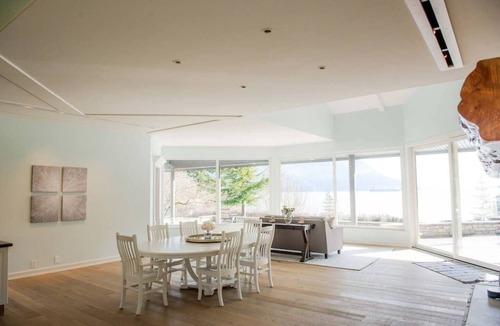 Cobble Hill Villa | Oceanside Villa l Beach Access l HotTub I Sleep 16