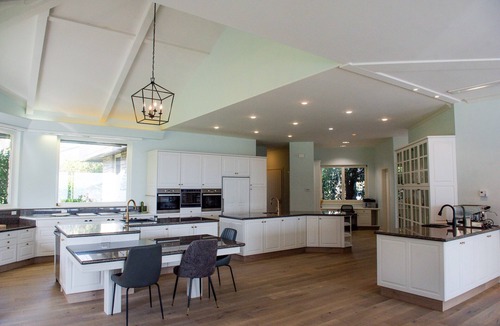 Cobble Hill Villa | Oceanside Villa l Beach Access l HotTub I Sleep 16