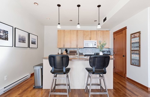 Ucluelet Apartment | Oceanview Suite by Lighthouse! The Bell & Whistle