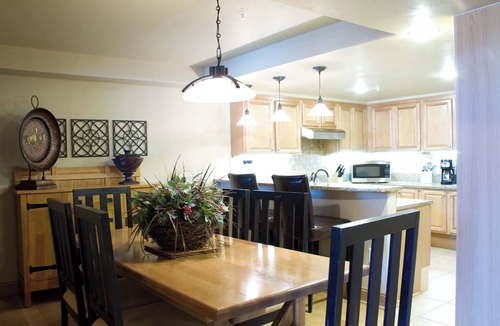 Steamboat Springs Resort | OFFICIAL LISTING | Wyndham - Steamboat Springs 2 BR Condo w/Pools & Ski Shuttle