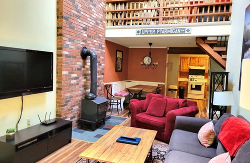 Bartlett Condo | Official Seasons RMC Condo 18G - 2 bedrooms + loft - sleeps 10 - Dog Fees