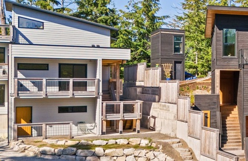 Ucluelet Apartment | Offshore Inn A- Studio, Modern, Close to Little Beach