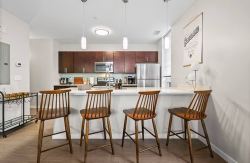 Ohio City Apartment | Ohio City Foundry - Couples Ideal Cleveland Escape