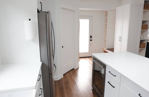 Central Okanagan House | Okanagan 3br w/Hot Tub - Wine, Lakes, Pickleball