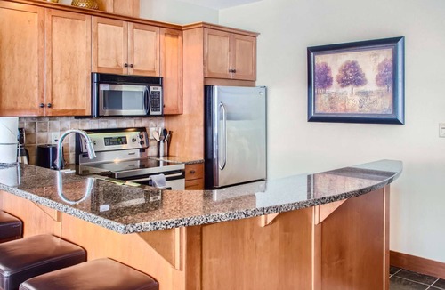 Big White Ski Resort Condo | Okanagan - Stonegate Resort Unit A402