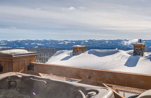 Big White Ski Resort Condo | Okanagan - Stonegate Resort Unit A402