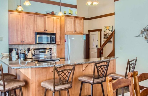 Big White Ski Resort Condo | Okanagan - Stonegate Resort Unit A401