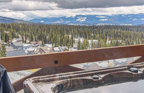 Big White Ski Resort Condo | Okanagan - Stonegate Resort Unit A401