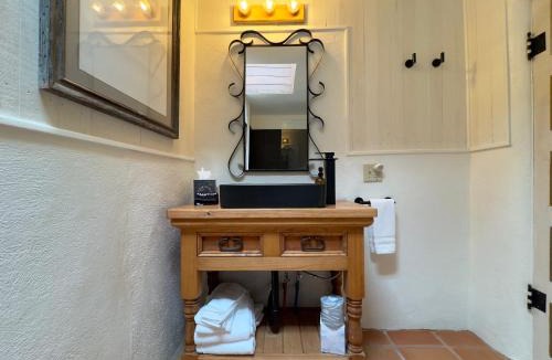 Taos Bed & Breakfast | Old Taos Guesthouse B&B