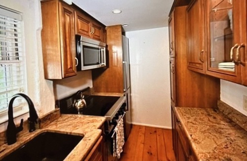 Marblehead House | OLD TOWN CHARM. Sleeps 4- 2 bedrooms - 2.5 baths