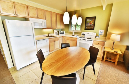 Dillon Condo | On Lake, Views! Walk to Amphitheater, Marina, Dining. End Unit, Deck
