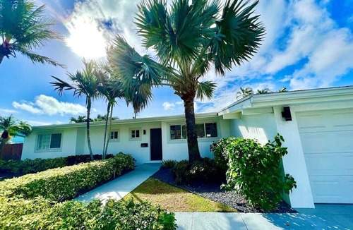 Florida North Atlantic Coast House | `Once upon a Tide` North Palm 3BR/2B/Heated Pool