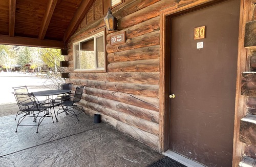 Almont Cabin | One Bedroom Cabin with Ample Parking and Space from Neighboring Cabins