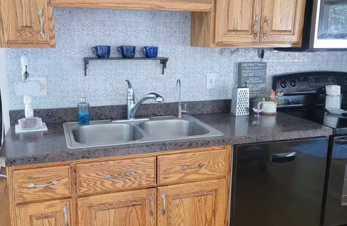 Homerville Bed & Breakfast | One bedroom country apartment