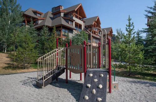 Canmore Apartment | One Bedroom Mountain View Condo - Lodges at Canmore