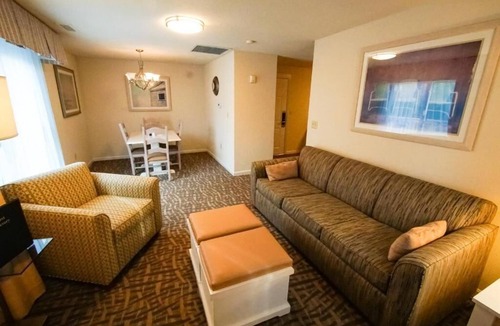 Mashpee Resort | One Bedroom Villa at the Beautiful Sea Mist Resort