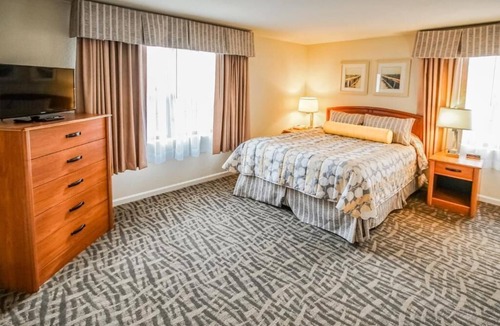 Mashpee Resort | One Bedroom Villa at the Beautiful Sea Mist Resort