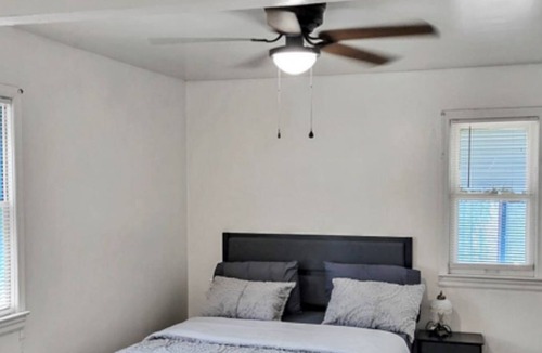 South Broadway Cottage | Opuluxe Garfield Heights Tranquil Suburban Gem