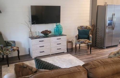 Okanagan-Similkameen Cottage | Otter HousenClose to the Beach