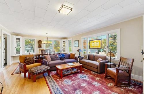 Bethel House | Our Home on a Hill