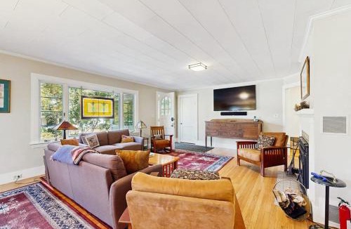 Bethel House | Our Home on a Hill