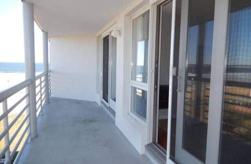 Old Orchard Beach Condo | Outstanding sea views of pine in this 2-bedroom apartment on the beach