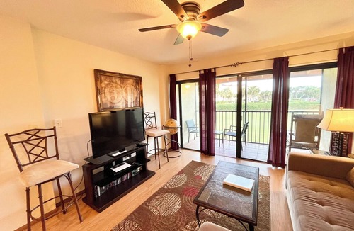 Fort Pierce Condo | OV 925 Golf Course View Condo-Paradise Vacation Rental in Ocean Village