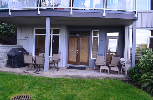 Regional District of Nanaimo Condo | Pacific Tide Beach House, Resort Drive, Rathtrevor Park, Ocean View!