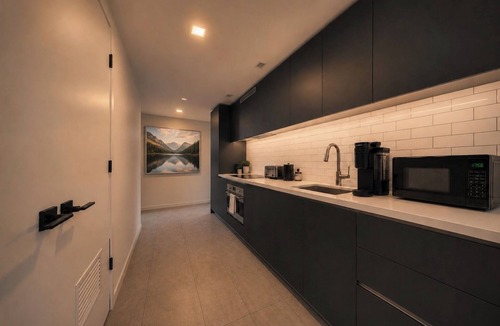 Downtown Miami Apartment | Palm Bay View Suites