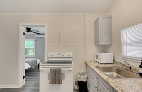 West Palm Beach Cottage | Palm Beach Bungalow Getaway
