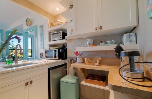 Palm Beach Condo | 🏝Palm Beach Island Condo-Hotel King One Bedroom Close to Beach🏖
