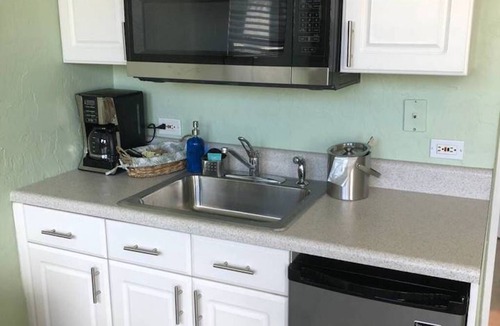Palm Beach Condo | Palm Beach Island Studio FREE VALET PARKING!