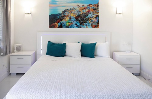 Lake Worth Hotel | Palm Breeze Hotel