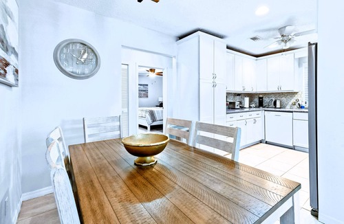 BallenIsles House | PALM PARADISE ☆ PRIVATE HEATED POOL & JACUZZI ☆ NEAR BEACHES & PGA
