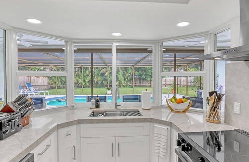 Hunt Club Villa | Palm Paradise Villa Private Pool Near Beaches