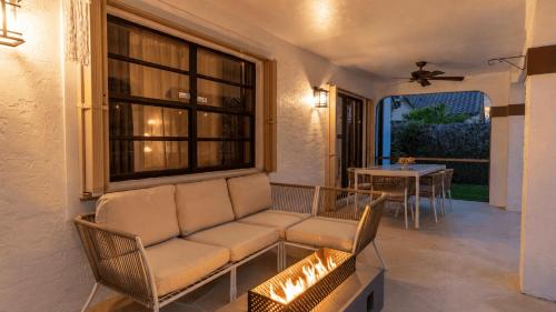 Greenview Shores House | Palm Pool by AvantStay