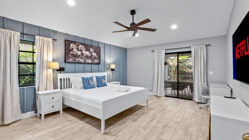 Greenview Shores House | Palm Pool by AvantStay