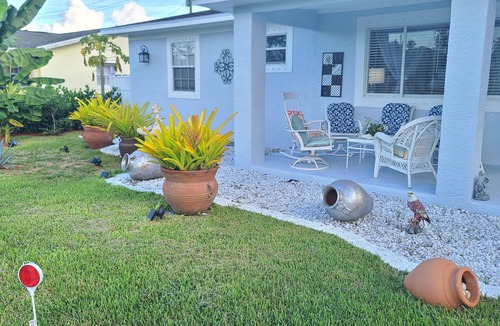 Palm Springs House | Palm Springs Paradise 3-Bedroom 2-Bath 5 Miles to the Beach